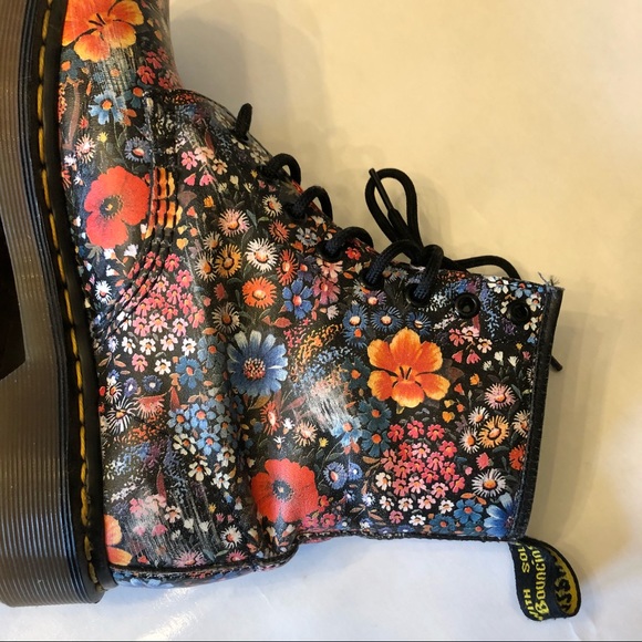 Vintage Floral Doc Martens - Picture 5 of 10